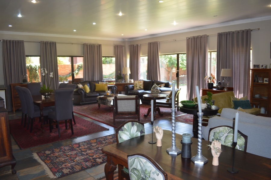 4 Bedroom Property for Sale in Wilkoppies North West